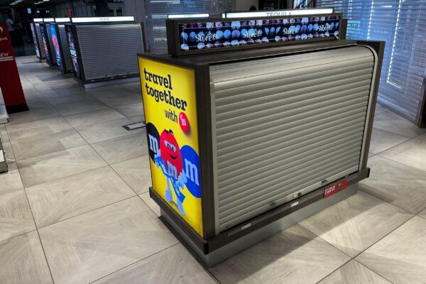 rollok retail kiosk 27