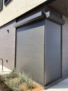 rollok commercial storefront 25